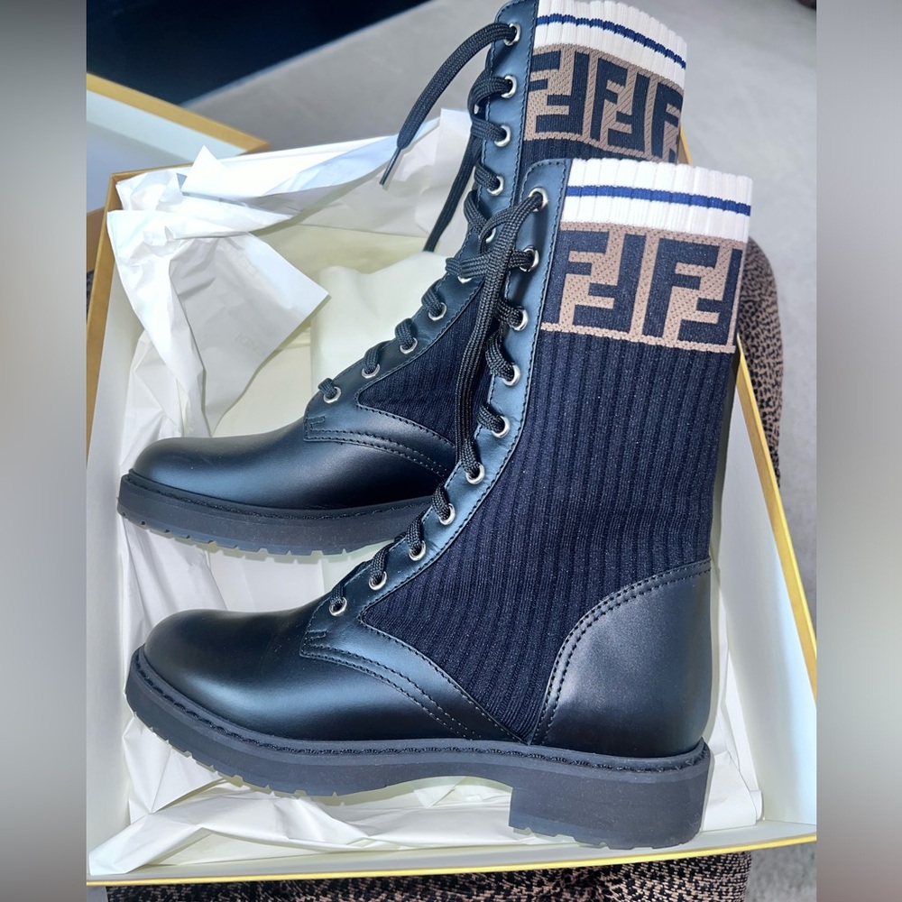 💯 Authentic Fendi Rockoko biker boots with stretch Fabric